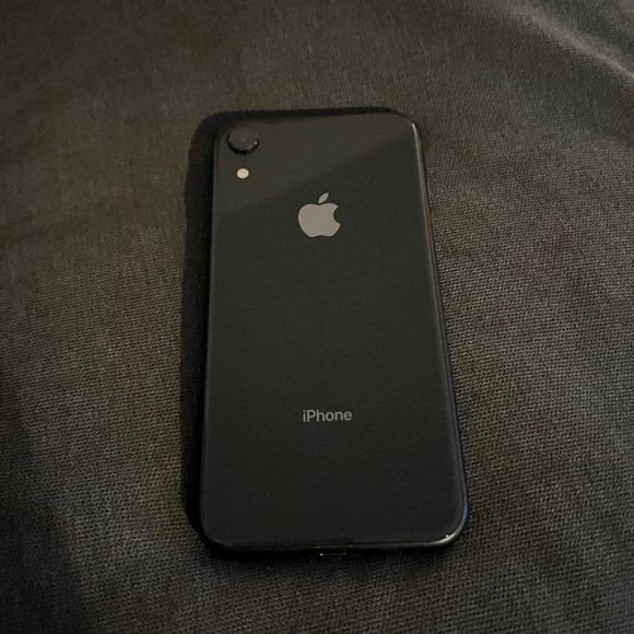 iPhone XR black ( only unlocked to sprint)